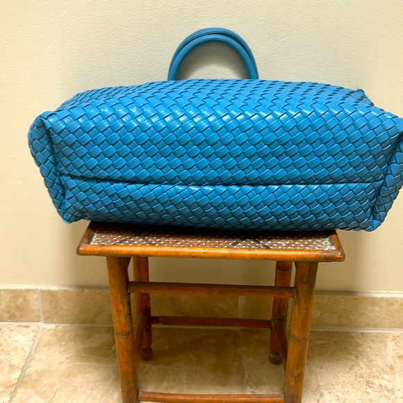 Urban Expressions Blue Tote Bag - Picture 4 of 6